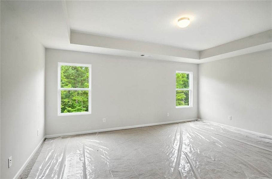 Spacious, unfurnished interior of a new home in Creekside Landing, Dallas (Image 27).