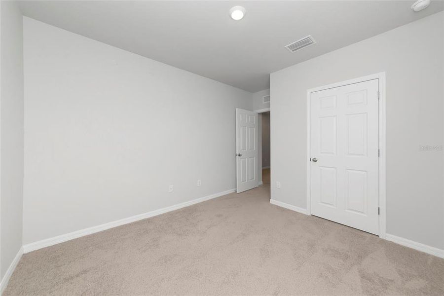 Spacious, unfurnished interior of a new home in , Punta Gorda (Image 28).