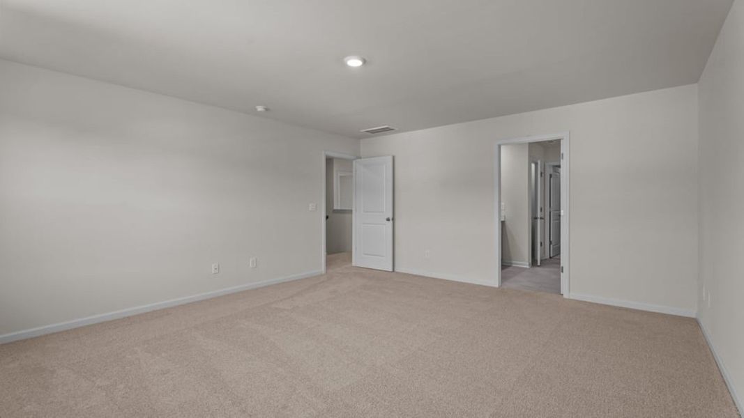 Spacious, unfurnished interior of a new home in Hunter Hill, Rocky Mount (Image 23).