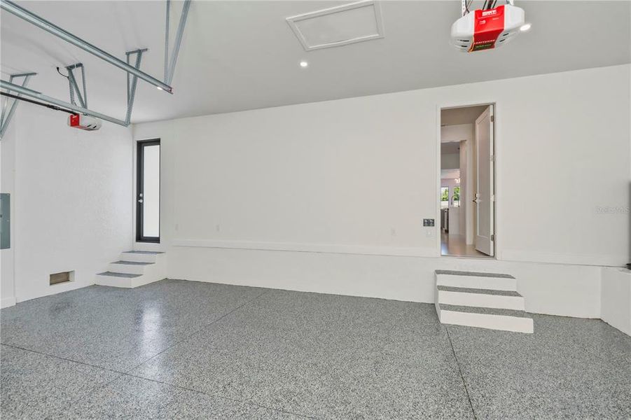Spacious, unfurnished interior of a new home in , Port Charlotte (Image 52).