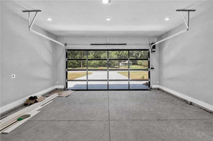 Spacious, unfurnished interior of a new home in , Stone Mountain (Image 102).