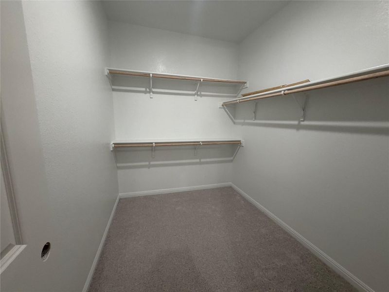 Spacious, unfurnished interior of a new home in Cannon Ranch 45s, Dripping Springs (Image 8).