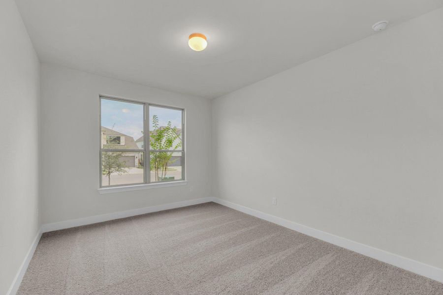 Spacious, unfurnished interior of a new home in Santa Rita Ranch, Liberty Hill (Image 24).