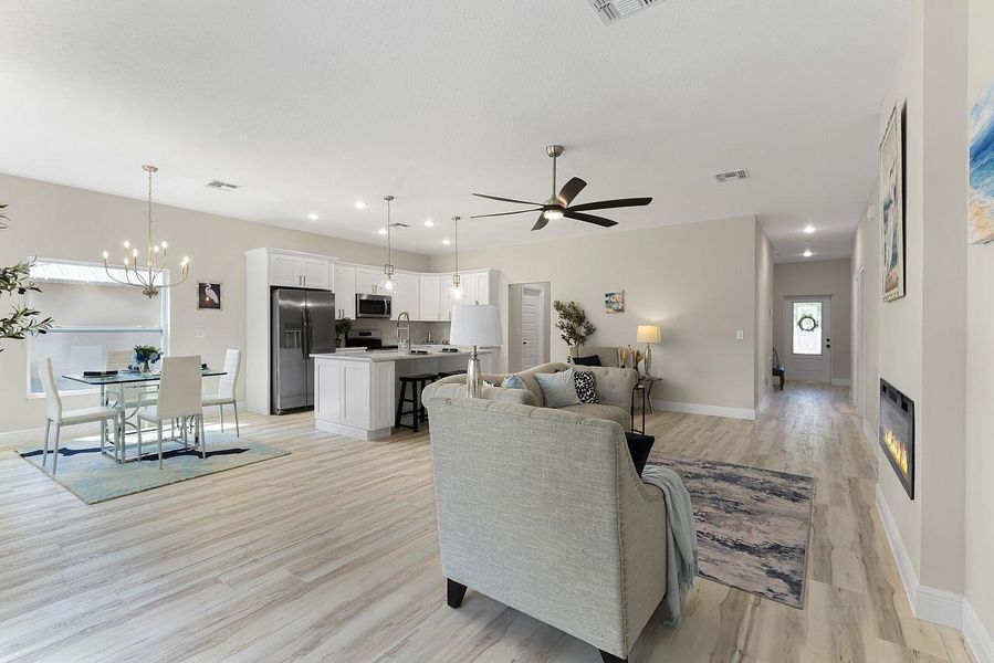 8636-100th-Ave-HigMedia-017-1280