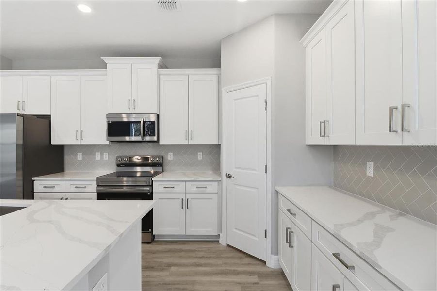 Furnished interior view inside a new home in , Ocala (Image 7).