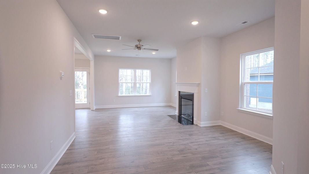 Spacious, unfurnished interior of a new home in Rutledge, Shallotte (Image 9).