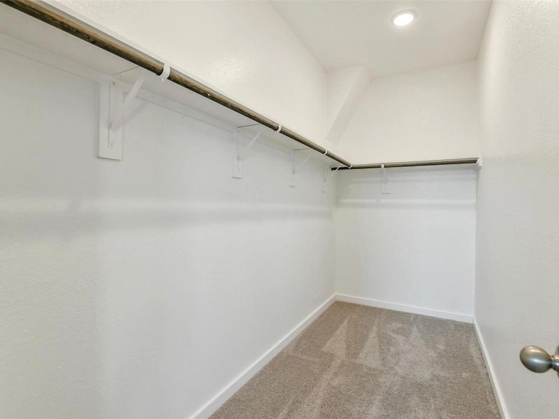 Spacious, unfurnished interior of a new home in Liberty Estates, Cleveland (Image 25).