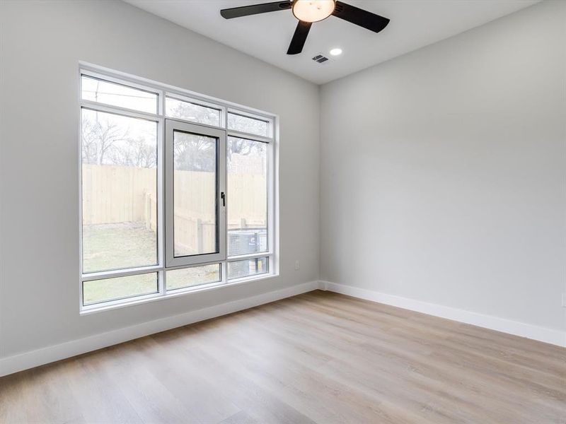 Spacious, unfurnished interior of a new home in , Grand Prairie (Image 18).
