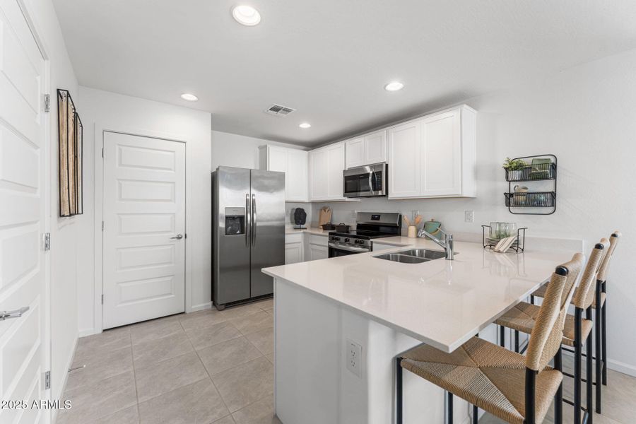 26-web-or-mls-DSC01052 26-web-or-mls-DSC01052