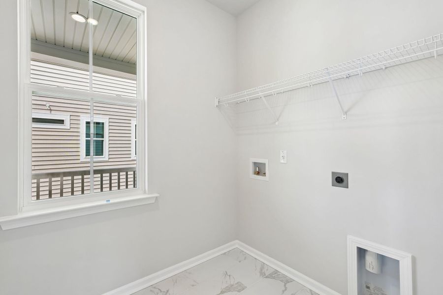Spacious, unfurnished interior of a new home in Heron's Walk at Summers Corner, Summerville (Image 49).