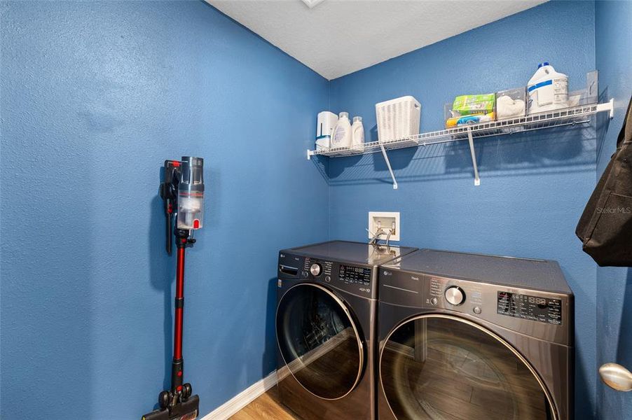 Close-up of interior finishes inside a home in Hawkstone, Lithia (Image 20).