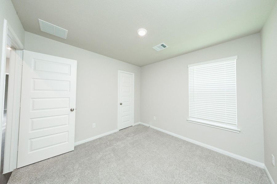 Spacious, unfurnished interior of a new home in Townsend Reserve, Splendora (Image 11).