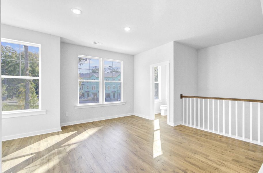 Spacious, unfurnished interior of a new home in Indigo Grove Townhomes, Johns Island (Image 21).