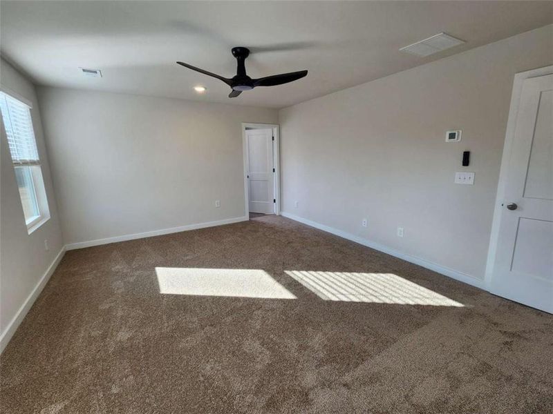 Spacious, unfurnished interior of a new home in Southern Hills, McDonough (Image 33).