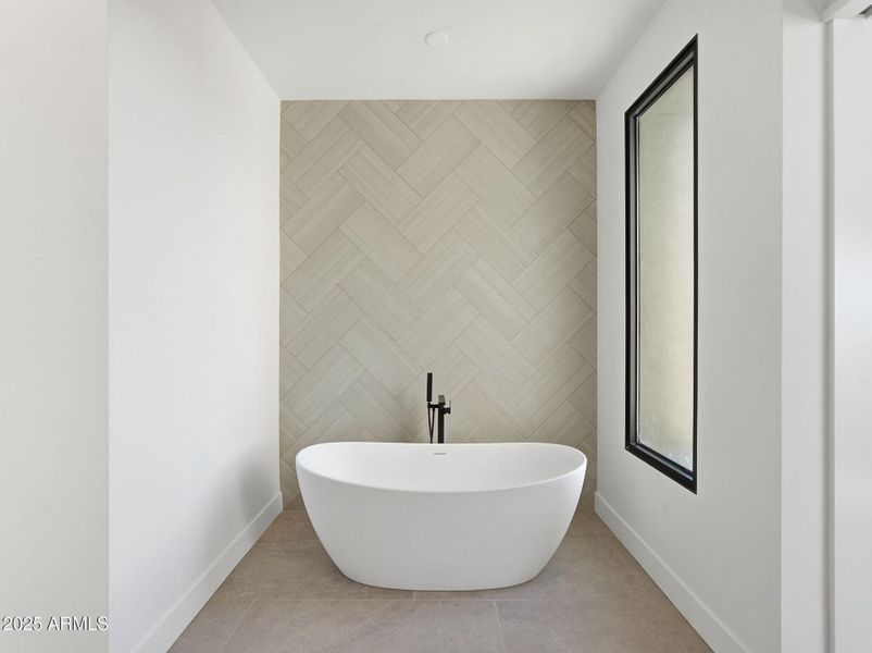 015_Primary Bathroom