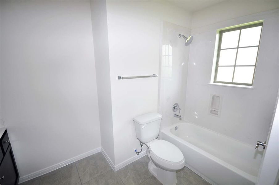 Ensuite bath for Bedroom 2.