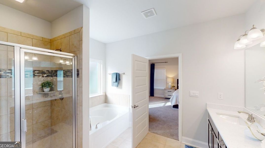 Furnished interior view inside a new home in Holliday Pass, Griffin (Image 16).