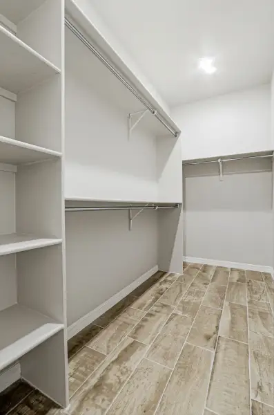Spacious, unfurnished interior of a new home in Paseo del Este, El Paso (Image 53). Spacious, unfurnished interior of a new home in Paseo del Este, El Paso (Image 53).