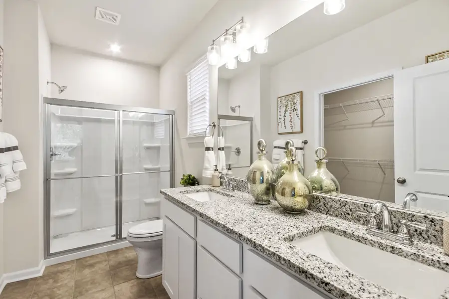 Representative furnished interior of a home built from the The Cade by Stanley Martin Homes in Persimmon Hill, Lyman (Image 9).