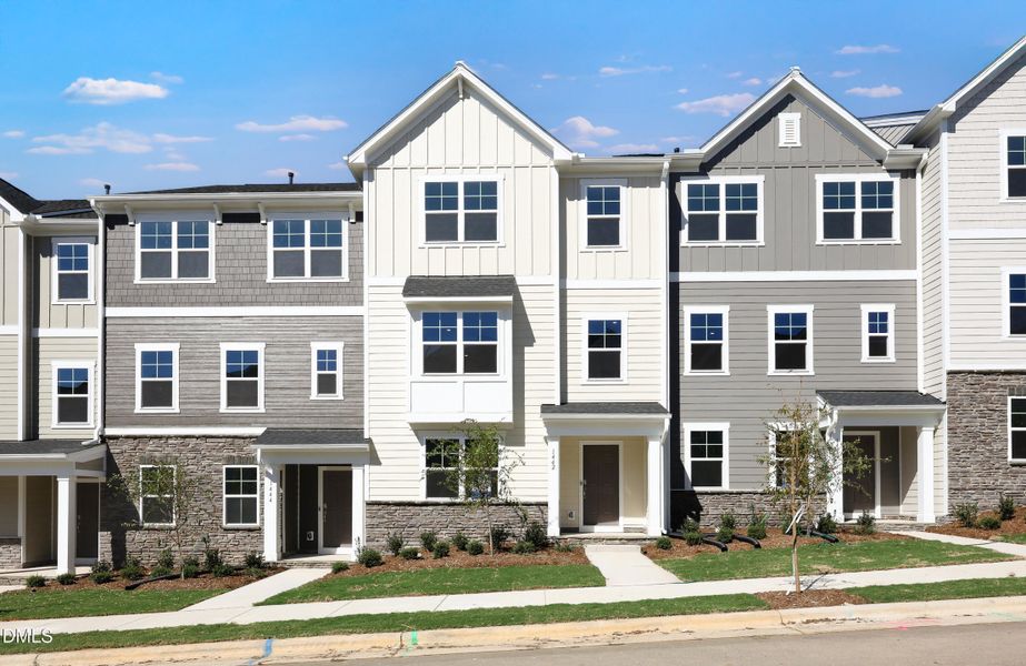 SUN_Stoneriver_Pic_Bradley_Front_1of3 SUN_Stoneriver_Pic_Bradley_Front_1of3