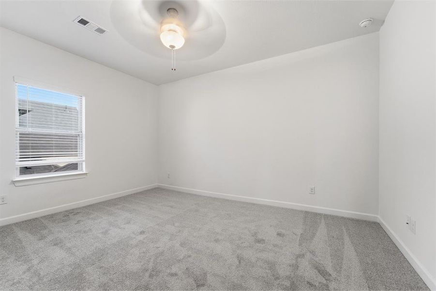 Spacious, unfurnished interior of a new home in Green Meadows, Celina (Image 20).