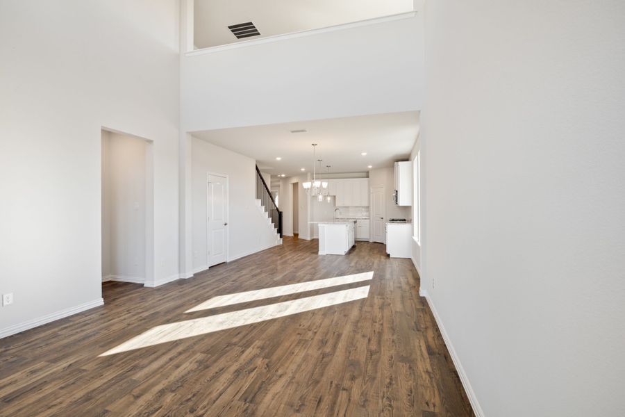 Spacious, unfurnished interior of a new home in Elevon, Lavon (Image 25).