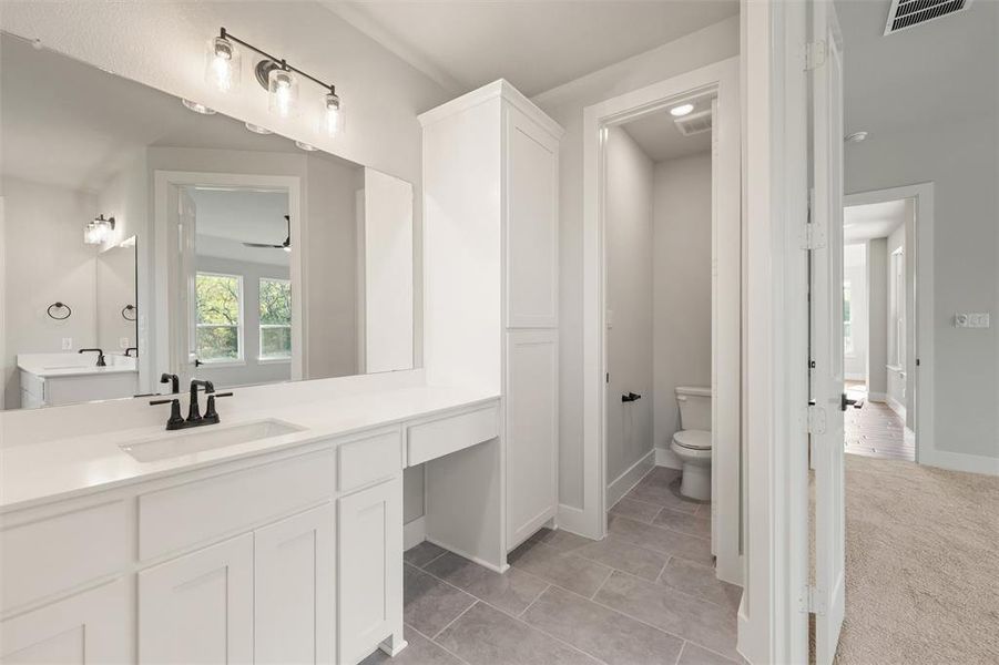 Furnished interior view inside a new home in Vista Oaks Estates, Royse City (Image 12).
