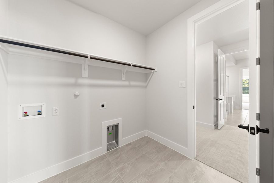 Spacious, unfurnished interior of a new home in Discovery Collection at Union Park, Little Elm (Image 26).