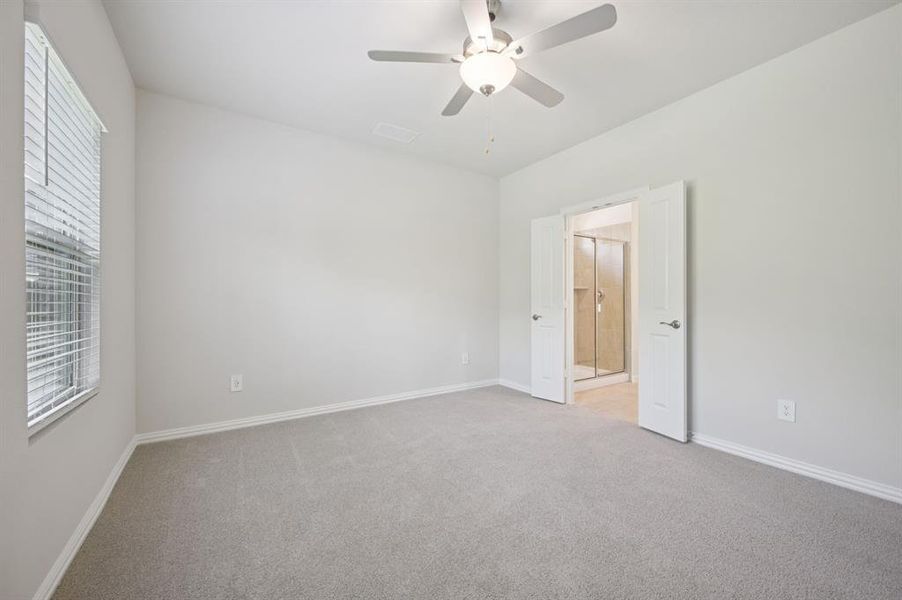 Photo is not of the actual home, but is an inspirational photo of builder’s model home and may depict options, furnishings, and/or decorator features that are not included. Photo is not of the actual home, but is an inspirational photo of builder’s model home and may depict options, furnishings, and/or decorator features that are not included.