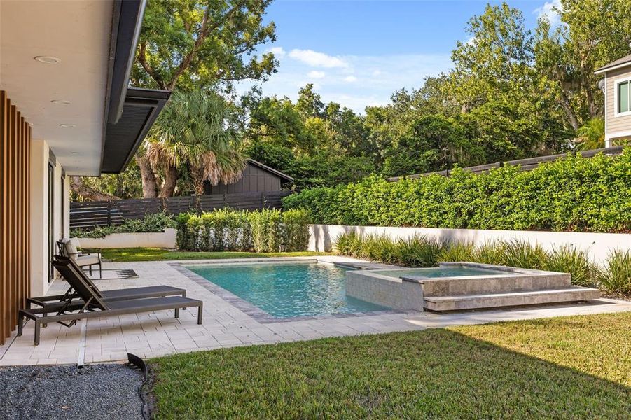 Exterior details and patio area of a home in , Windermere (Image 27).