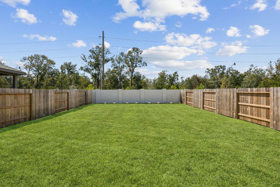 Exterior details and patio area of a home in Saint Tropez, Huffman (Image 23). Exterior details and patio area of a home in Saint Tropez, Huffman (Image 23).