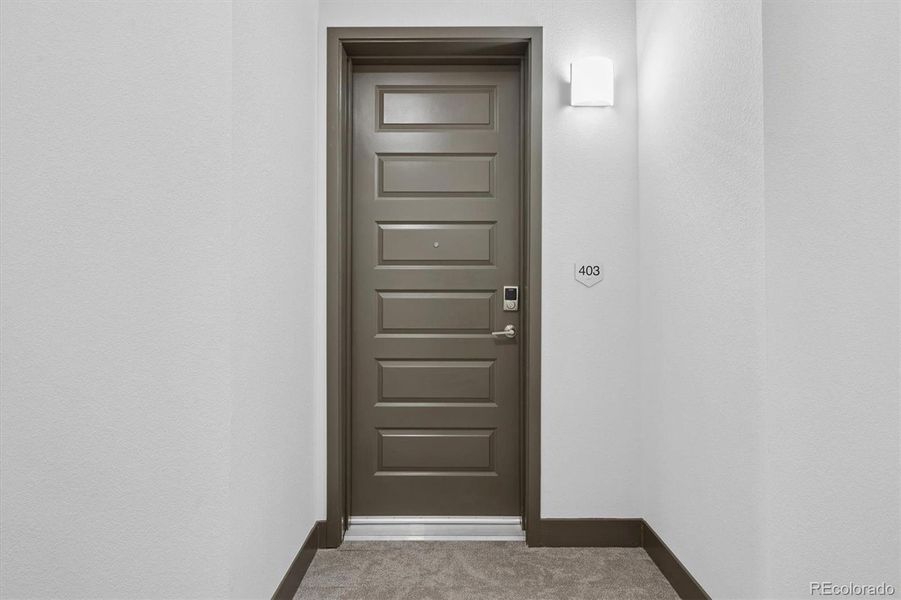 Spacious, unfurnished interior of a new home in Condo Collection at Grand Vue at Interlocken, Broomfield (Image 11).