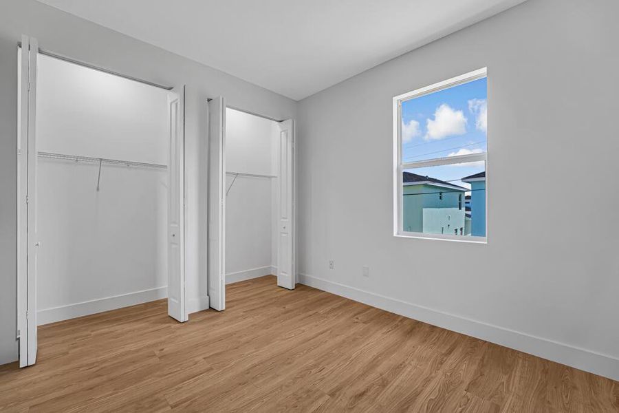 Spacious, unfurnished interior of a new home in , Boynton Beach (Image 10).