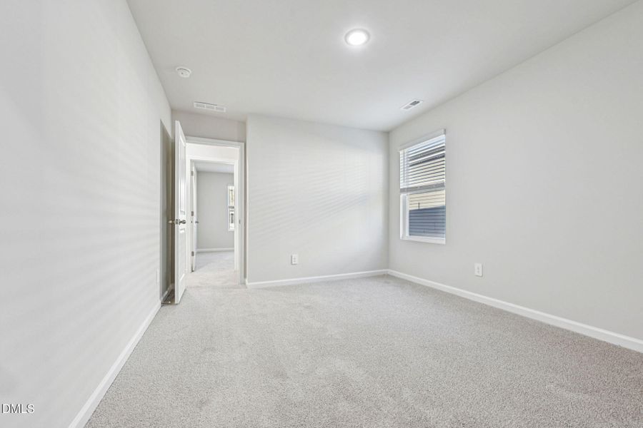 44-web-or-mls-Raleigh - Oak Manor - 537