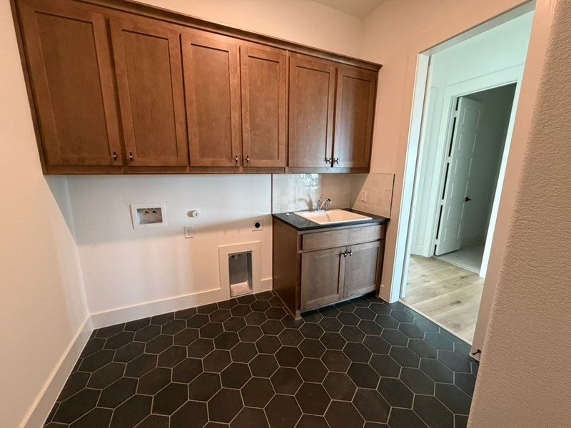 Furnished interior view inside a new home in Eagle Ridge Estates, Weatherford (Image 7). Furnished interior view inside a new home in Eagle Ridge Estates, Weatherford (Image 7).