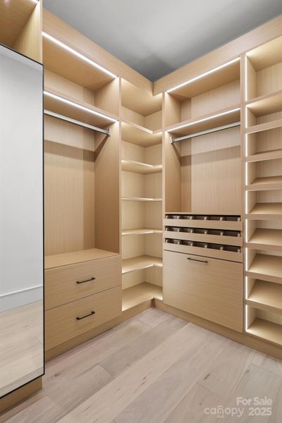 Image 38 of a home in .