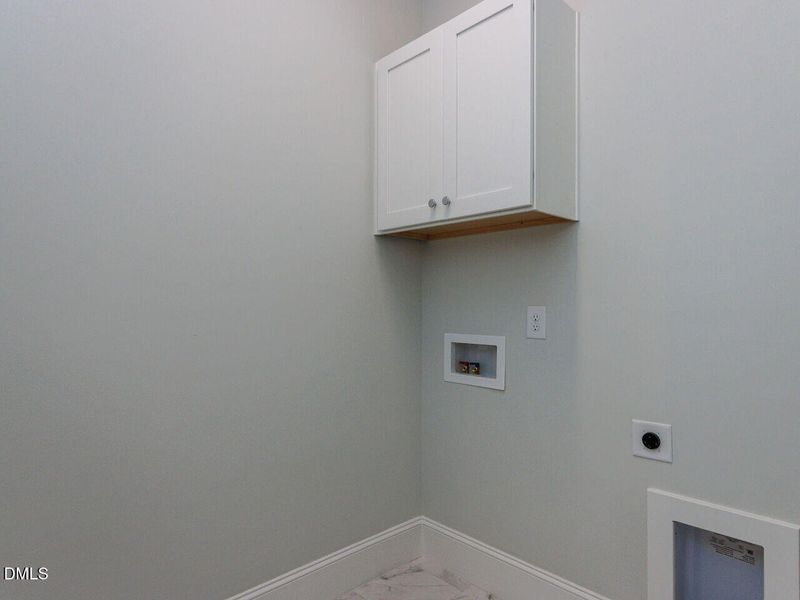 023-1280x960-laundry-room