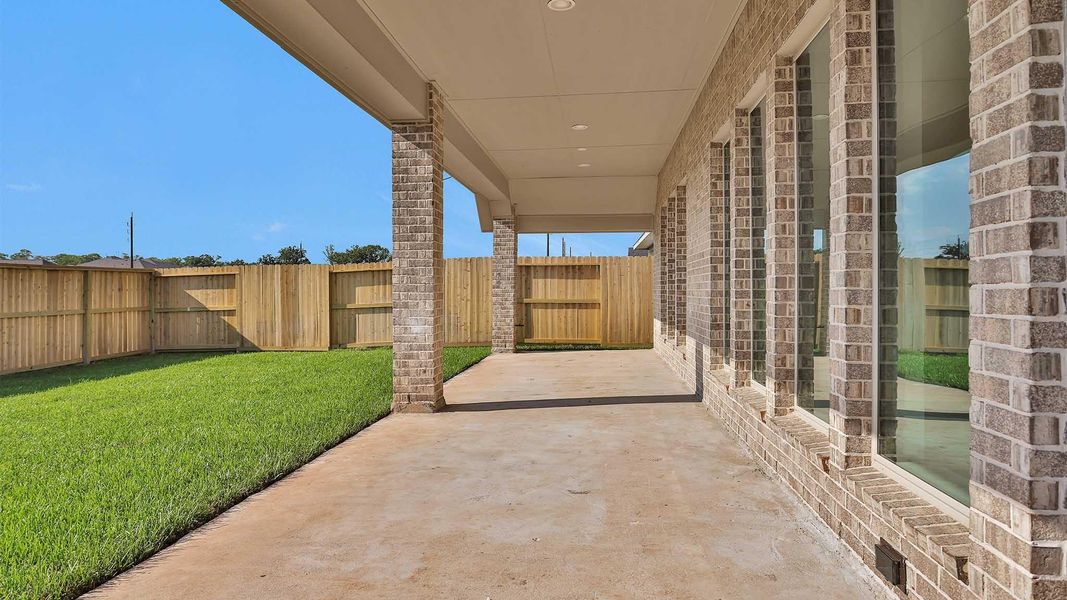 Spacious, unfurnished interior of a new home in Sienna 50', Missouri City (Image 6). Spacious, unfurnished interior of a new home in Sienna 50', Missouri City (Image 6).