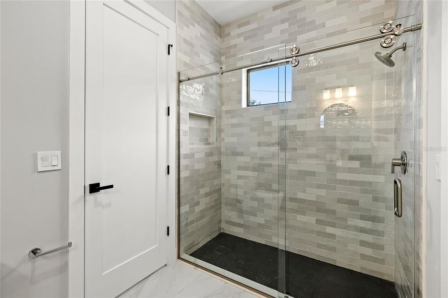 Image 60 of a home in College Park. Image 60 of a home in College Park.