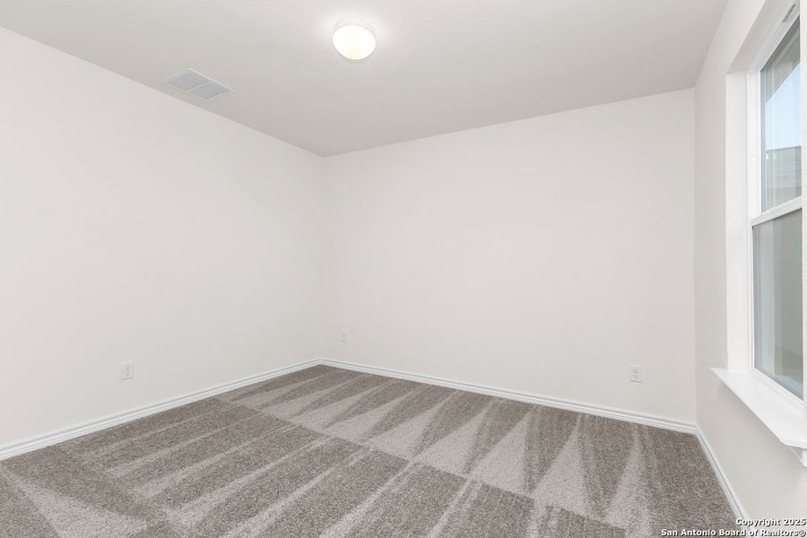 Spacious, unfurnished interior of a new home in Knox Ridge, Converse (Image 14).