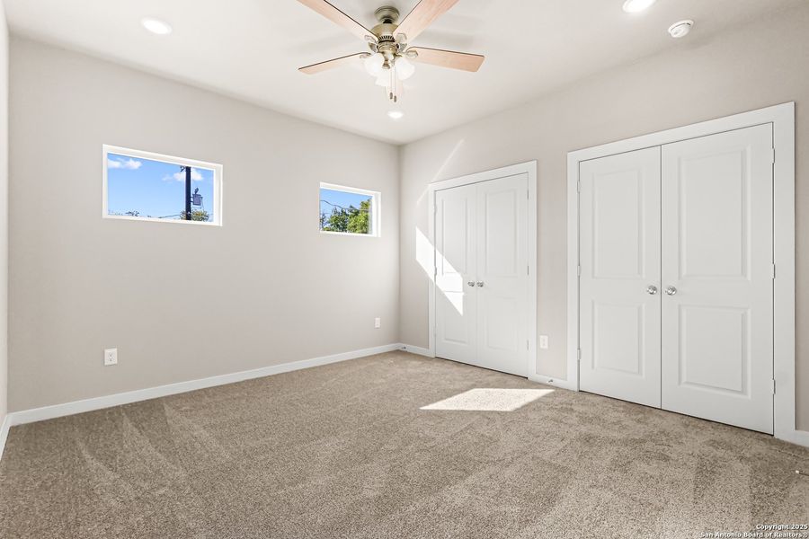 Spacious, unfurnished interior of a new home in , San Antonio (Image 36).