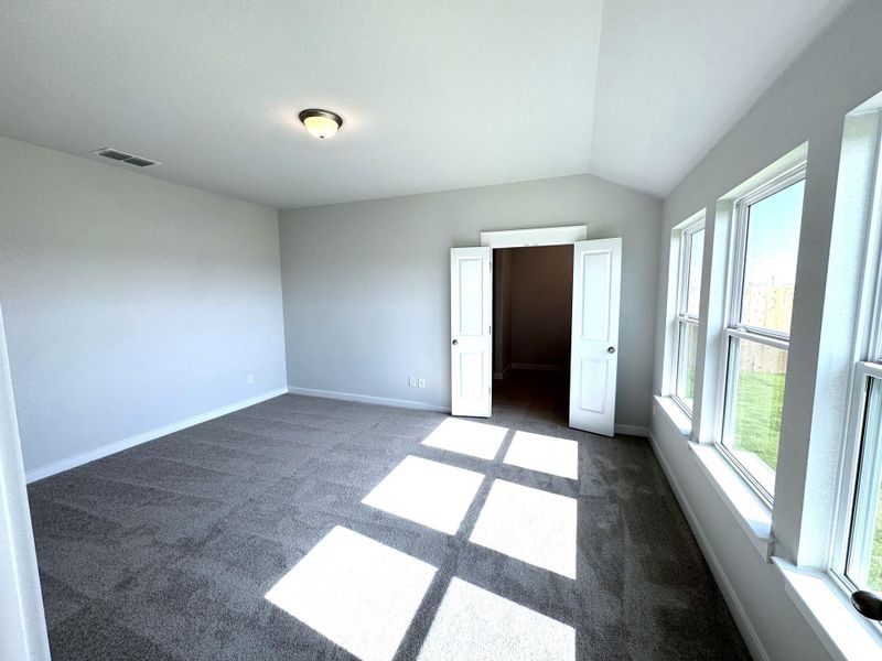 Spacious, unfurnished interior of a new home in Hunters Glen, Jarrell (Image 14). Spacious, unfurnished interior of a new home in Hunters Glen, Jarrell (Image 14).