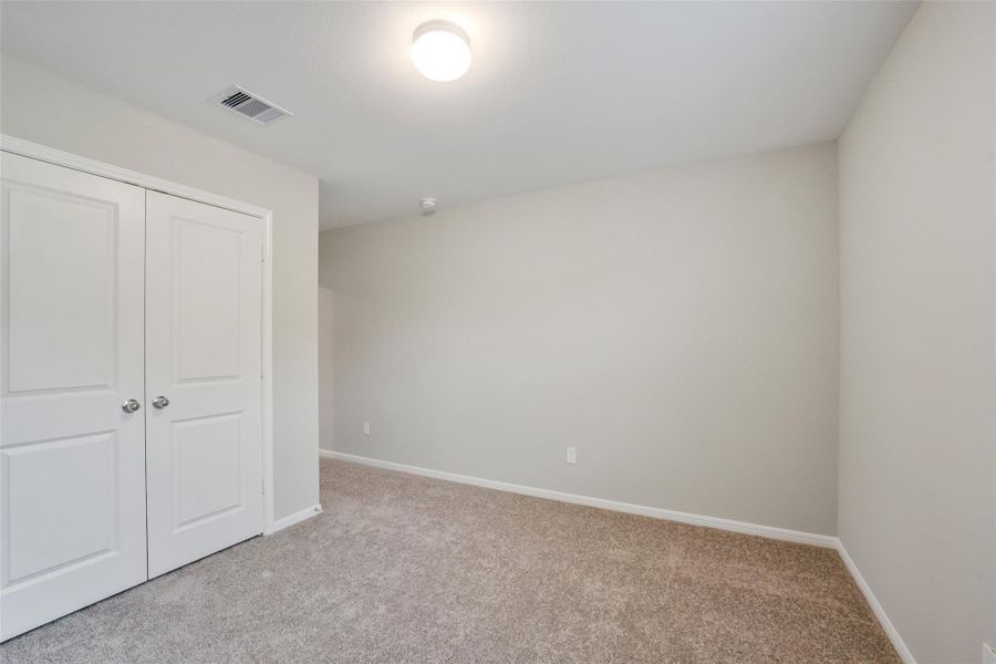 Spacious, unfurnished interior of a new home in , Houston (Image 27).