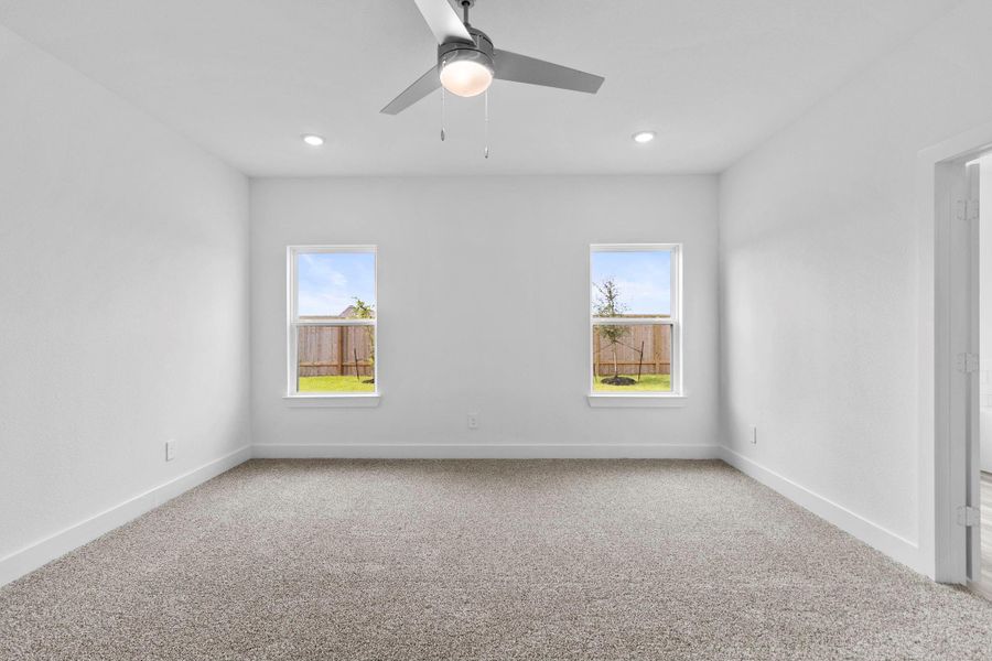 Spacious, unfurnished interior of a new home in Riverside Estates, Mont Belvieu (Image 42).