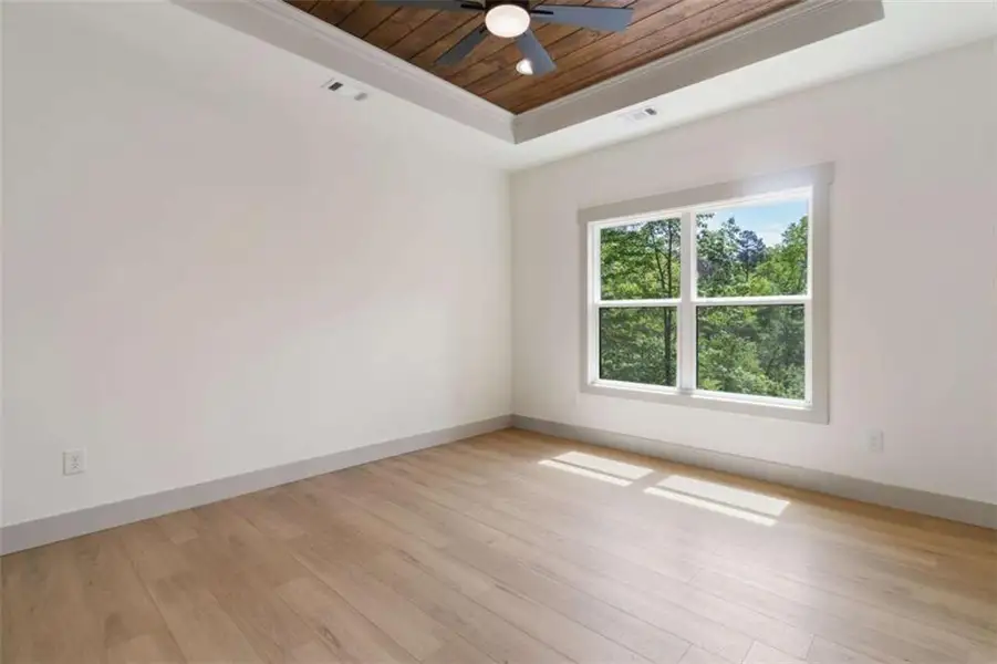 Spacious, unfurnished interior of a new home in , Ellijay (Image 38).