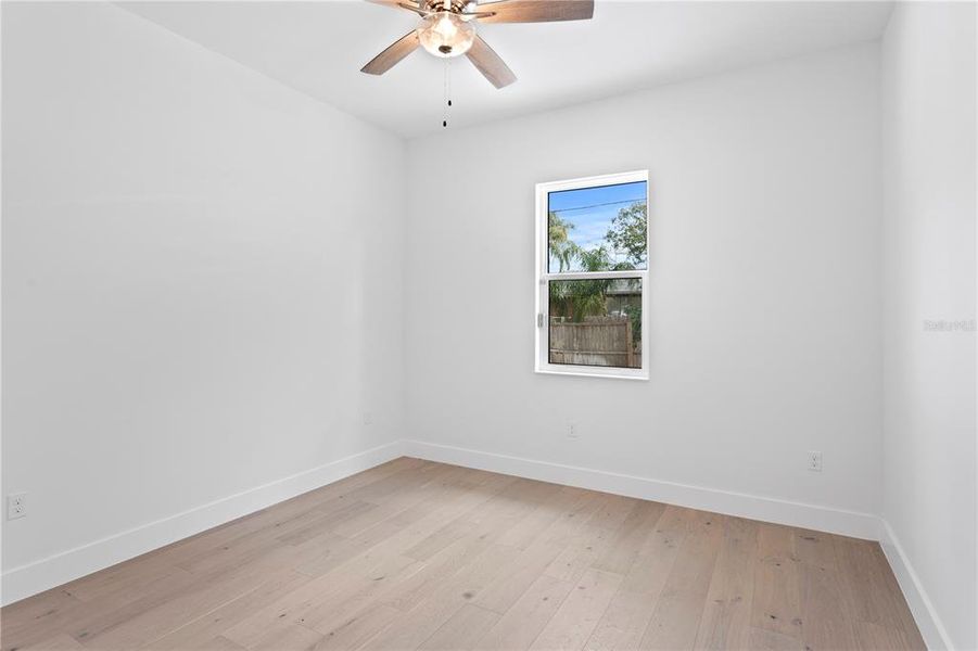 Spacious, unfurnished interior of a new home in , Sarasota (Image 22).