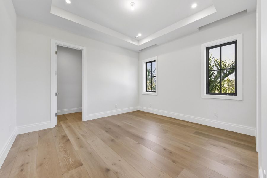 GUEST BEDROOM 5 - 2ND FLOOR