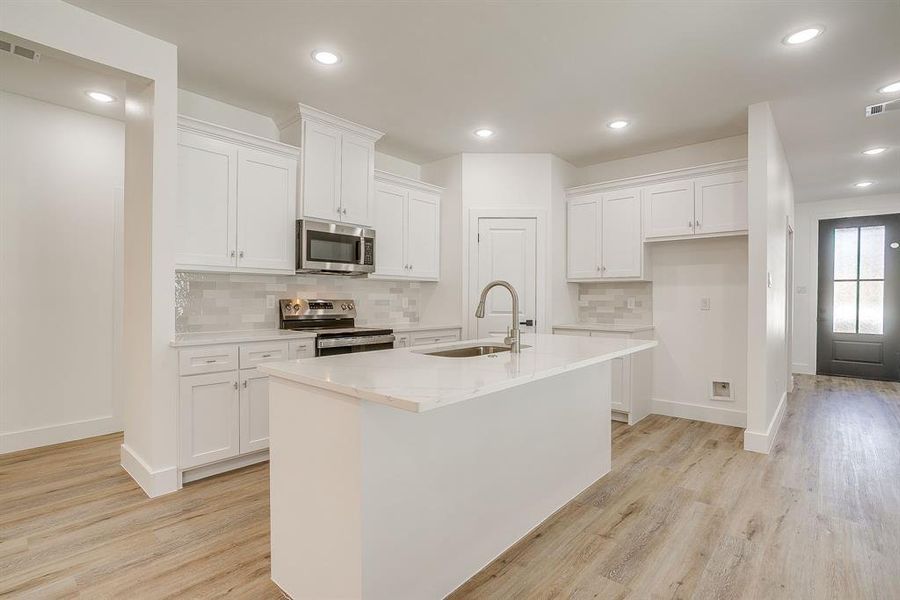 Furnished interior view inside a new home in , Fort Worth (Image 18).