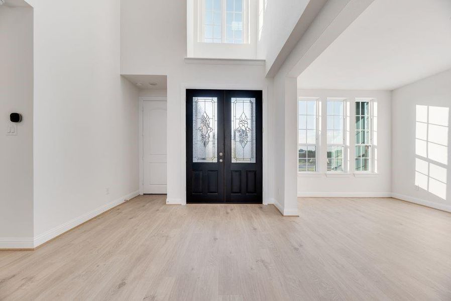 Spacious, unfurnished interior of a new home in Park Trails, Forney (Image 31). Spacious, unfurnished interior of a new home in Park Trails, Forney (Image 31).