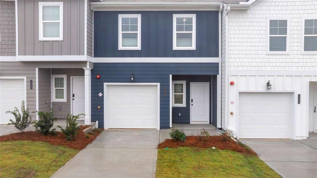 Exterior details and patio area of a home in , Jonesboro (Image 3).